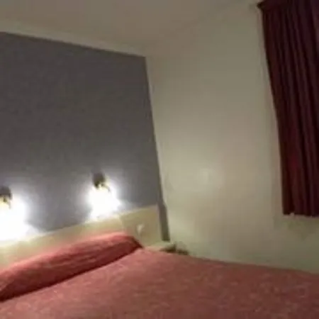 Camelia International 2*